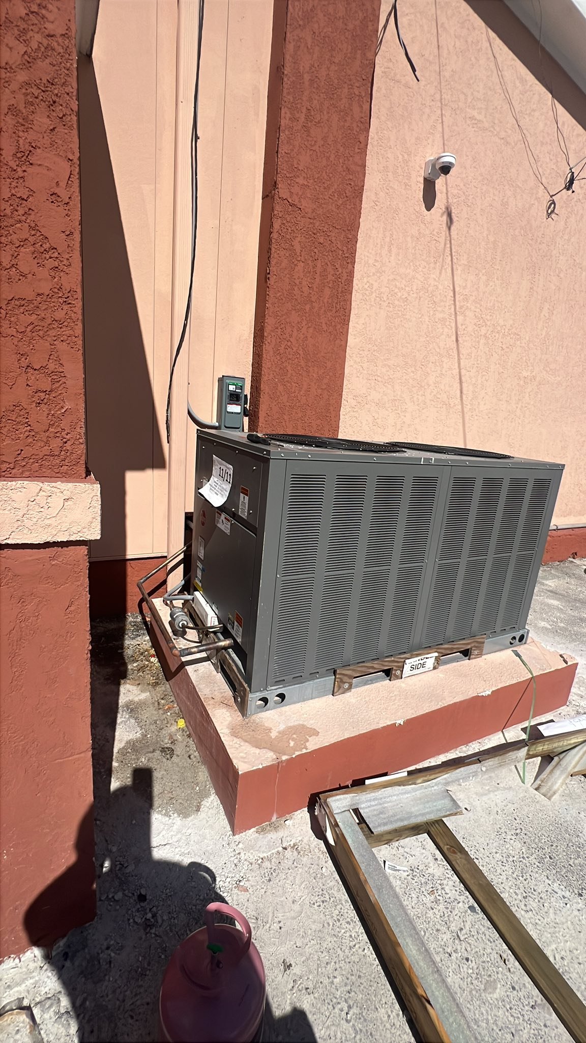 Commercial AC condensing unit